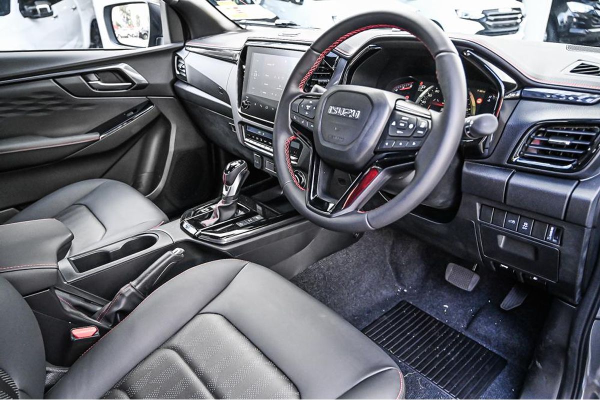 2025 Isuzu D-MAX X-TERRAIN 4X4