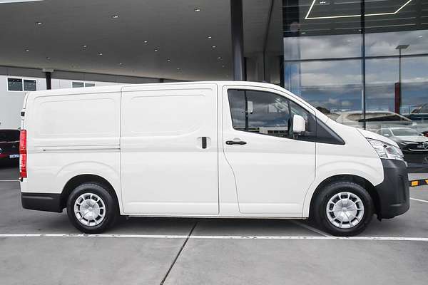 2024 Toyota Hiace GDH300R LWB