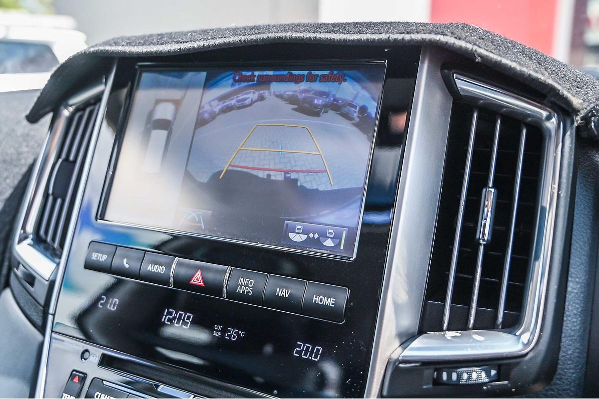 2016 Toyota Landcruiser Sahara VDJ200R