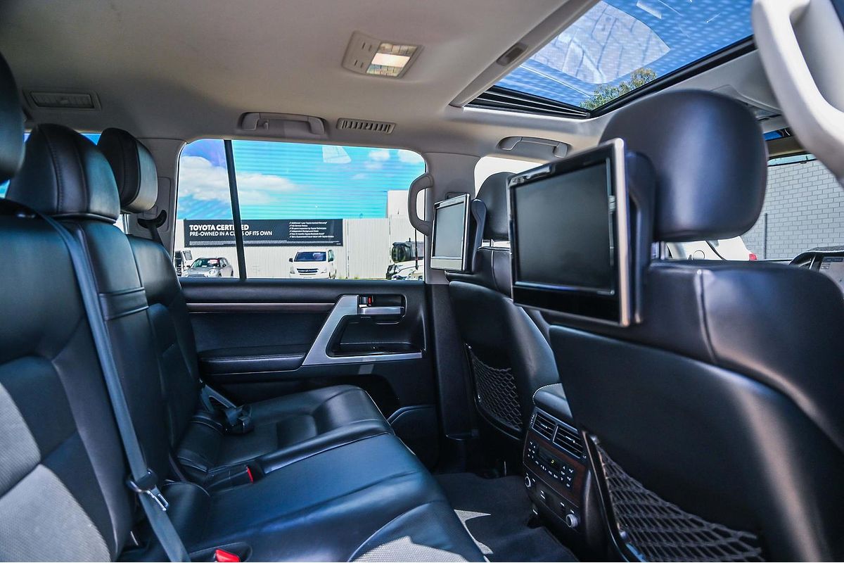 2016 Toyota Landcruiser Sahara VDJ200R