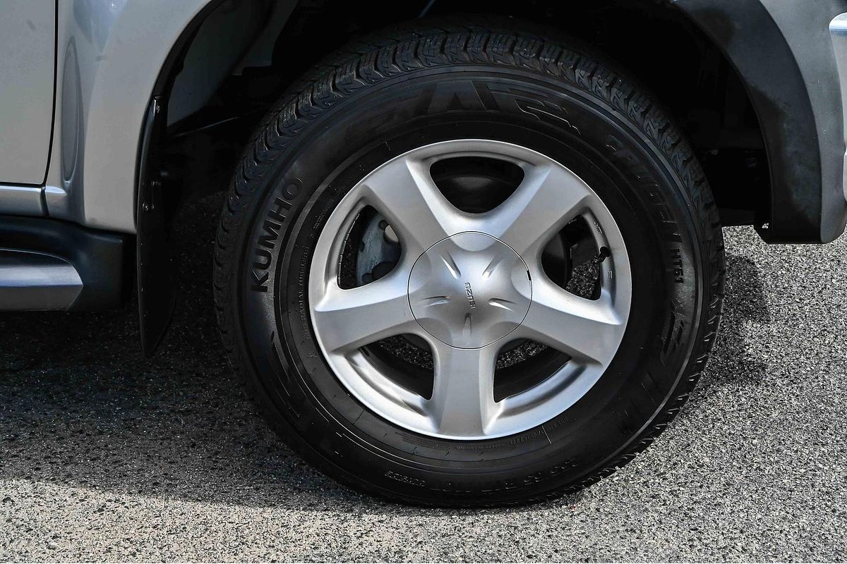 2015 Isuzu MU-X LS-T