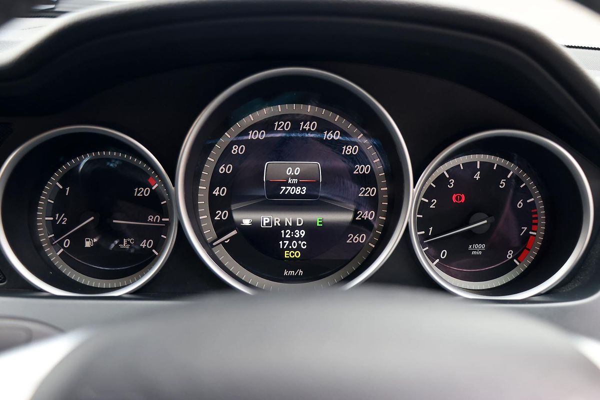 2012 Mercedes-Benz C-Class C200 BlueEFFICIENCY W204