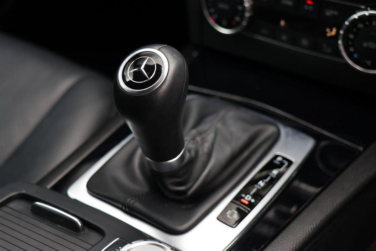 2012 Mercedes-Benz C-Class C200 BlueEFFICIENCY W204