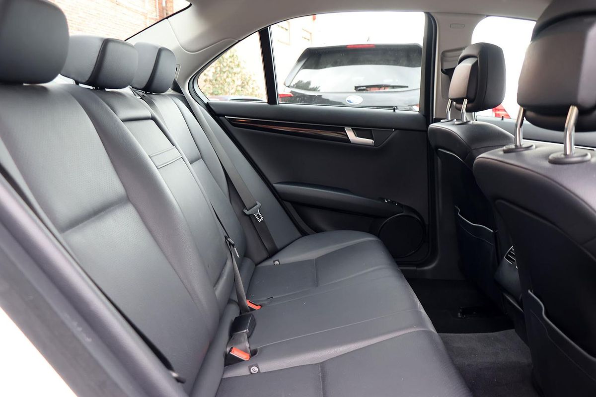 2012 Mercedes-Benz C-Class C200 BlueEFFICIENCY W204
