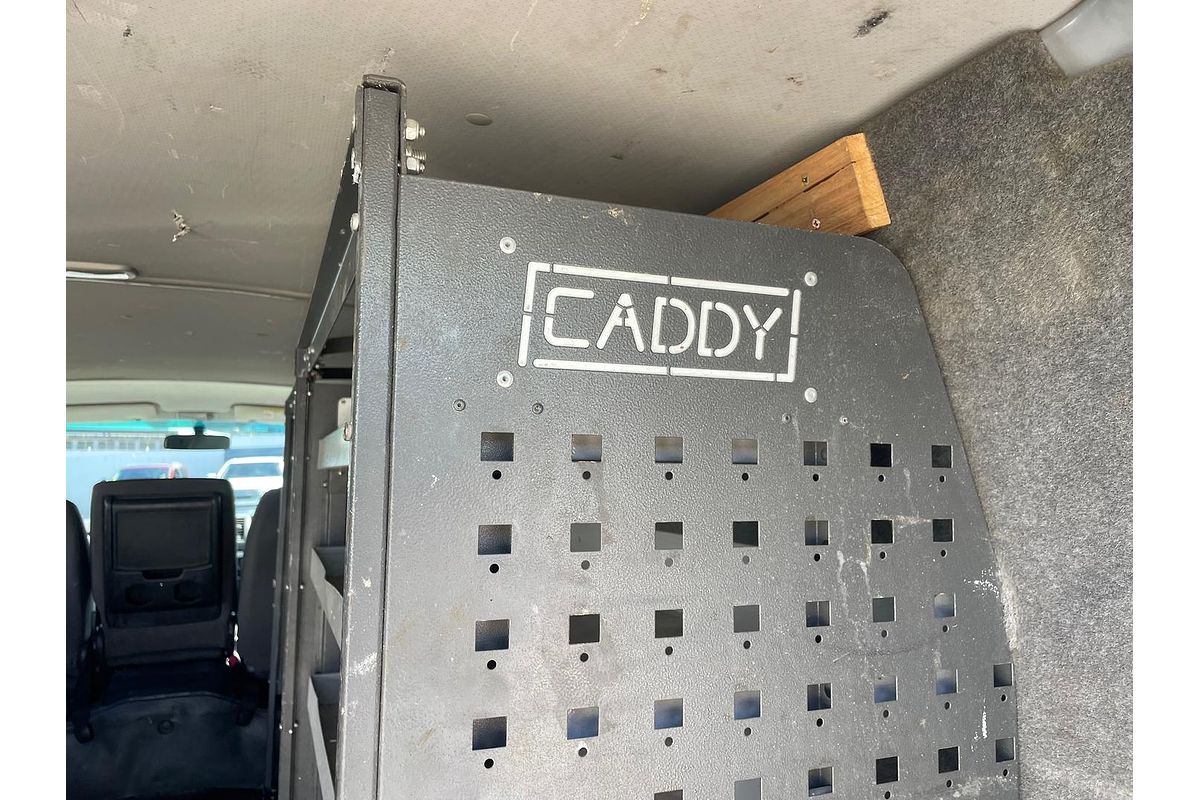 2011 Toyota Hiace TRH201R LWB