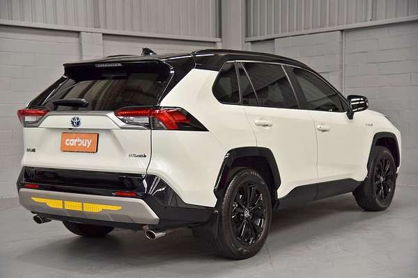 2021 Toyota RAV4 XSE AXAH52R