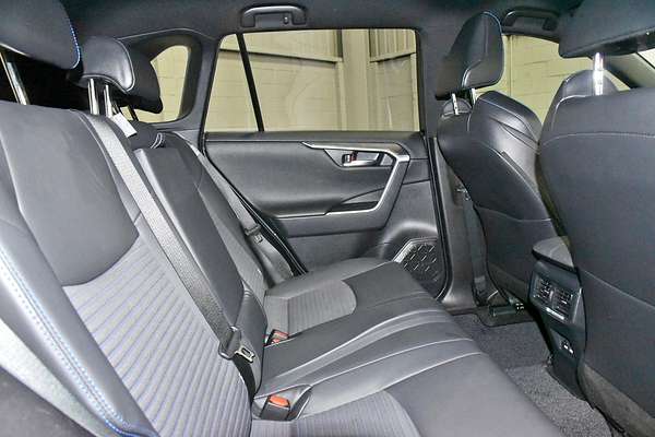 2021 Toyota RAV4 XSE AXAH52R