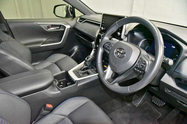 2021 Toyota RAV4 XSE AXAH52R