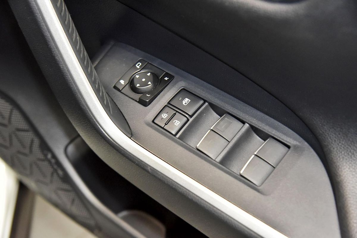 2021 Toyota RAV4 XSE AXAH52R