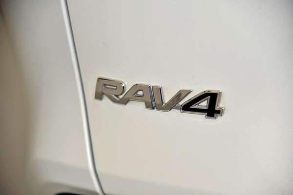 2021 Toyota RAV4 XSE AXAH52R