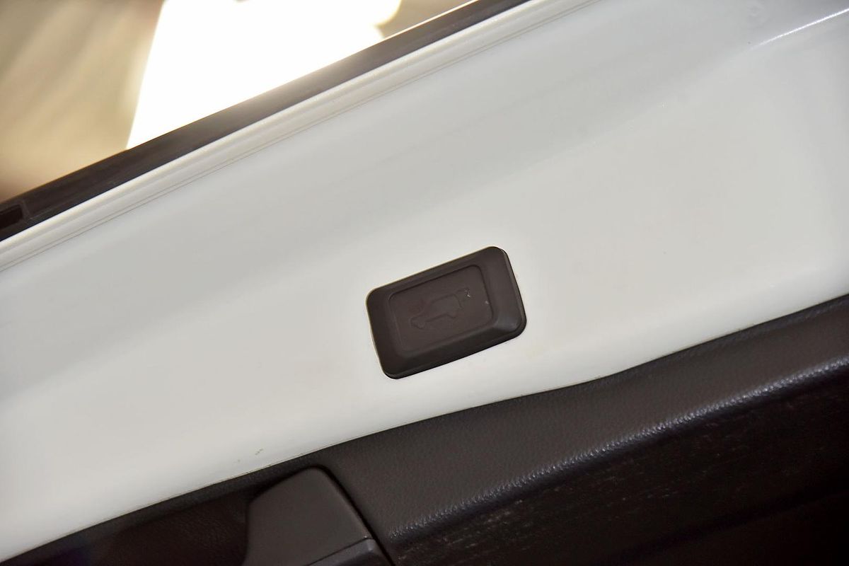 2021 Toyota RAV4 XSE AXAH52R