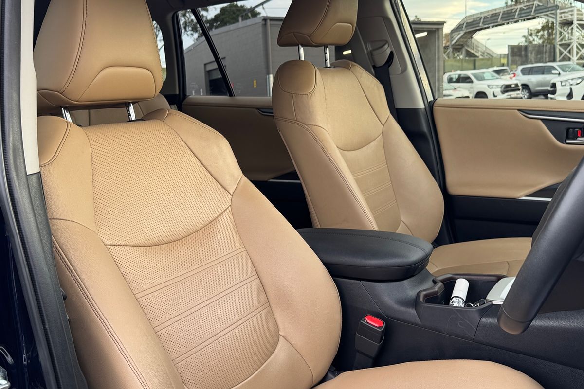2022 Toyota RAV4 Cruiser AXAH52R