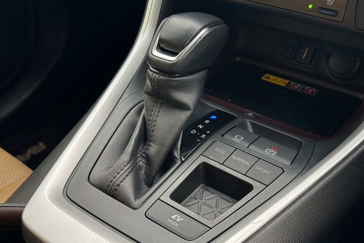 2022 Toyota RAV4 Cruiser AXAH52R