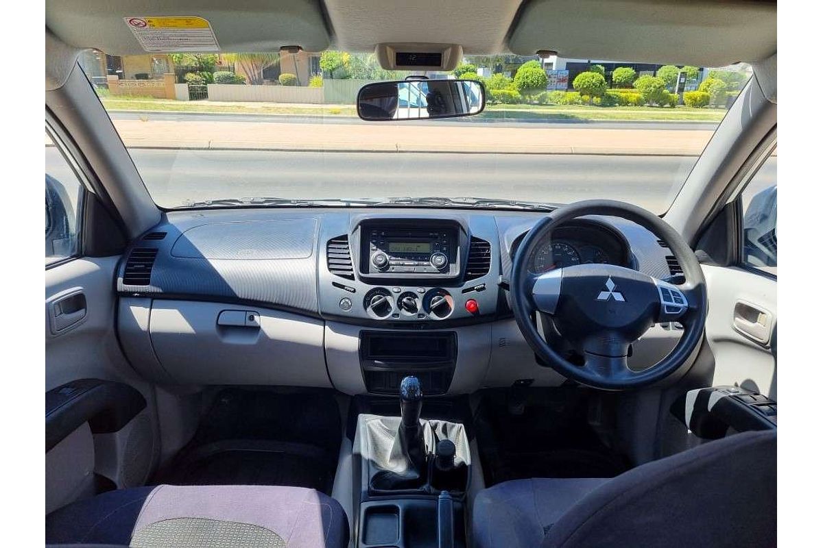 2011 Mitsubishi Triton GLX MN 4X4