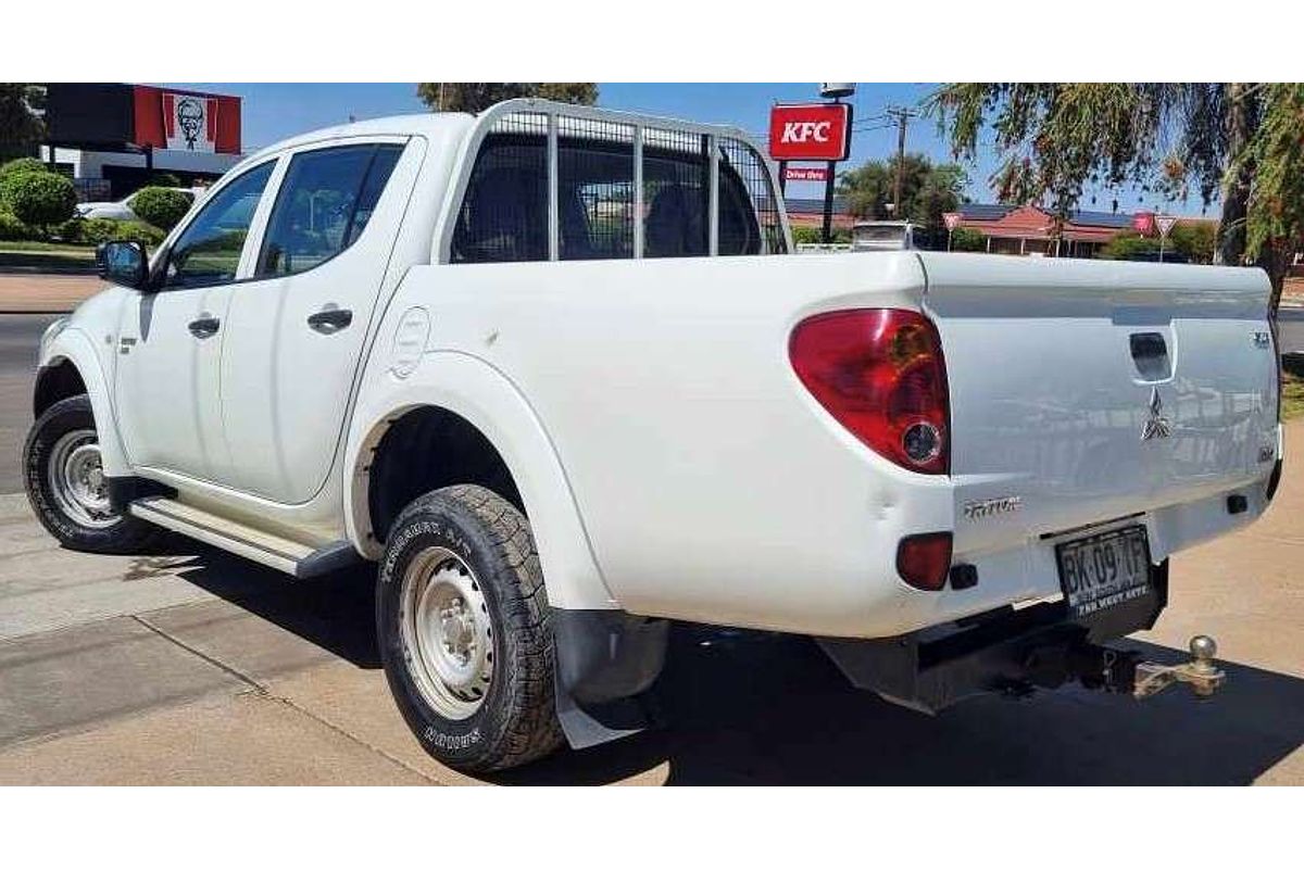 2011 Mitsubishi Triton GLX MN 4X4