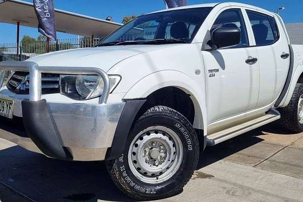 2011 Mitsubishi Triton GLX MN 4X4