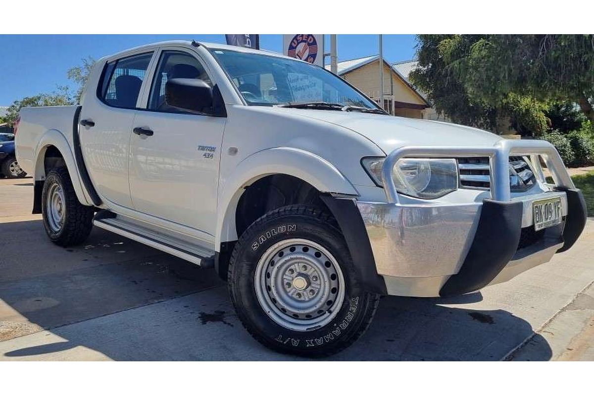 2011 Mitsubishi Triton GLX MN 4X4