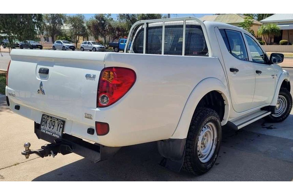 2011 Mitsubishi Triton GLX MN 4X4