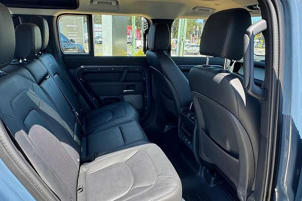 2024 Land Rover Defender 110 P300 S L663