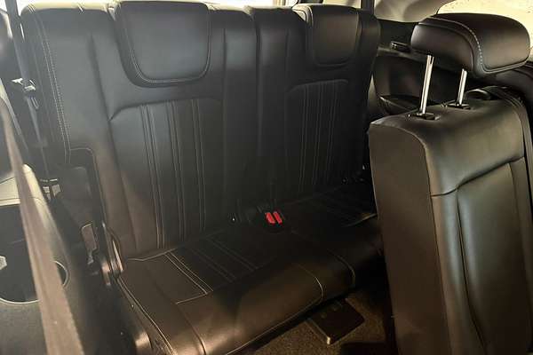 2024 Isuzu MU-X LS-T