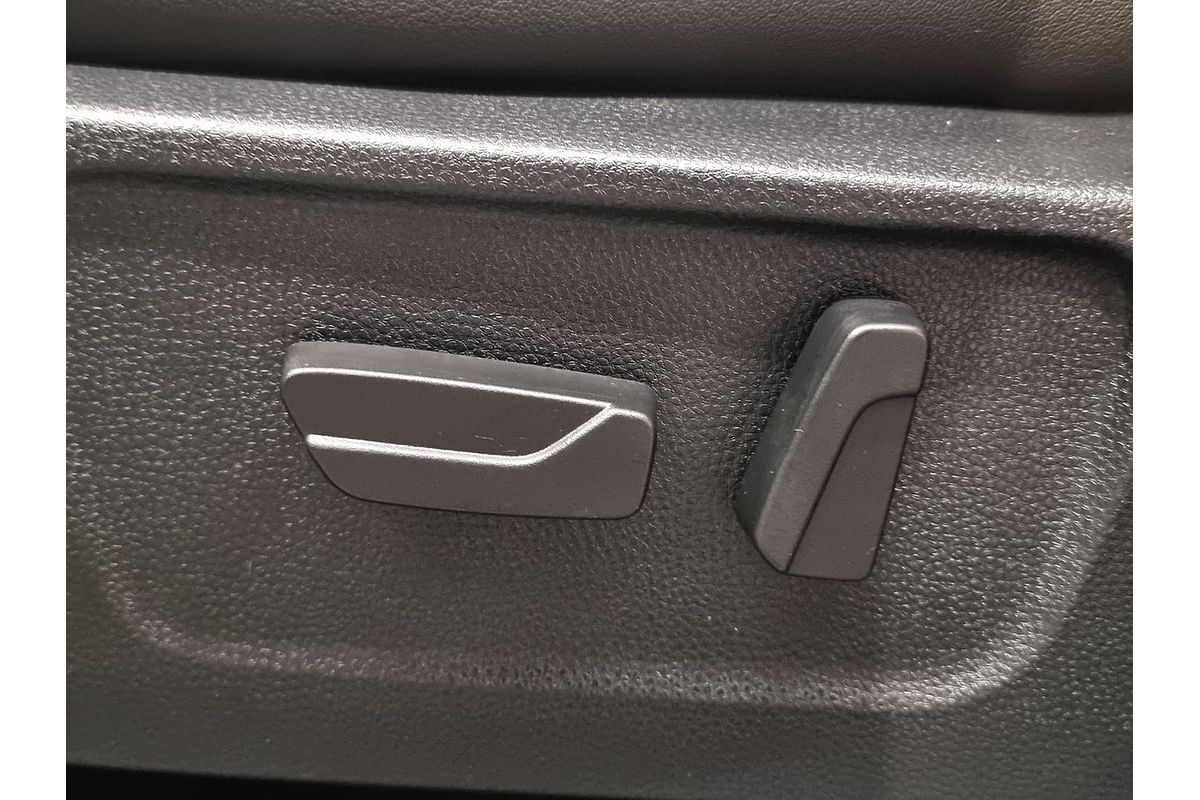 2024 Isuzu MU-X LS-T