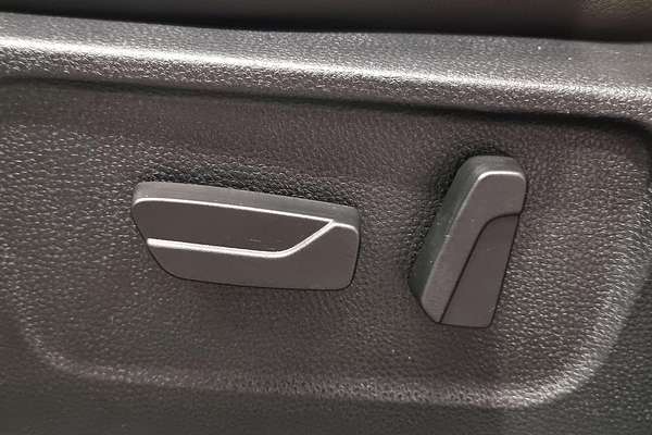 2024 Isuzu MU-X LS-T