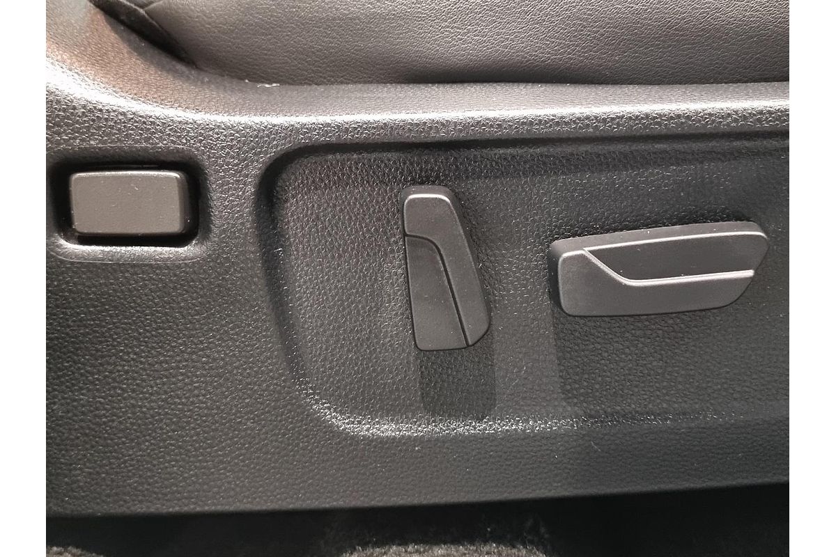 2024 Isuzu MU-X LS-T