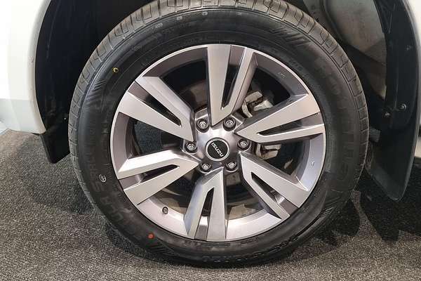 2024 Isuzu MU-X LS-T