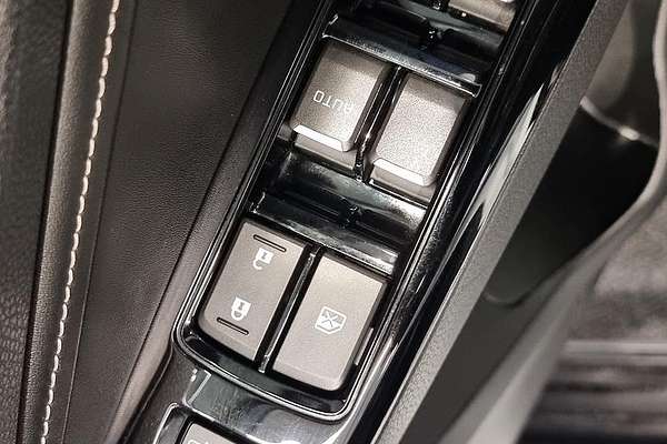 2024 Isuzu MU-X LS-T