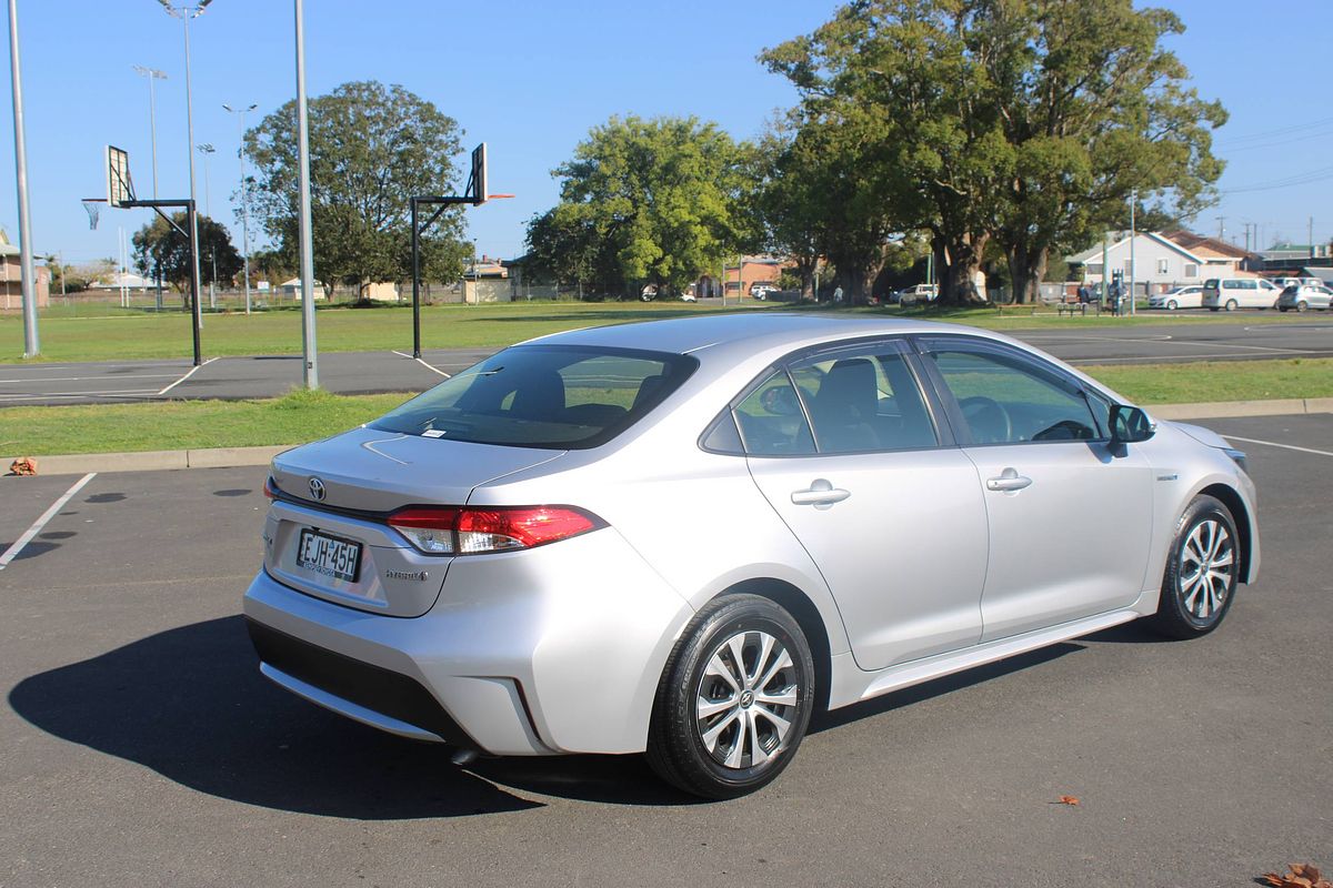 Corolla Sedan Hybrid Ascent Sport 1.8L Auto CVT 4D51290 001