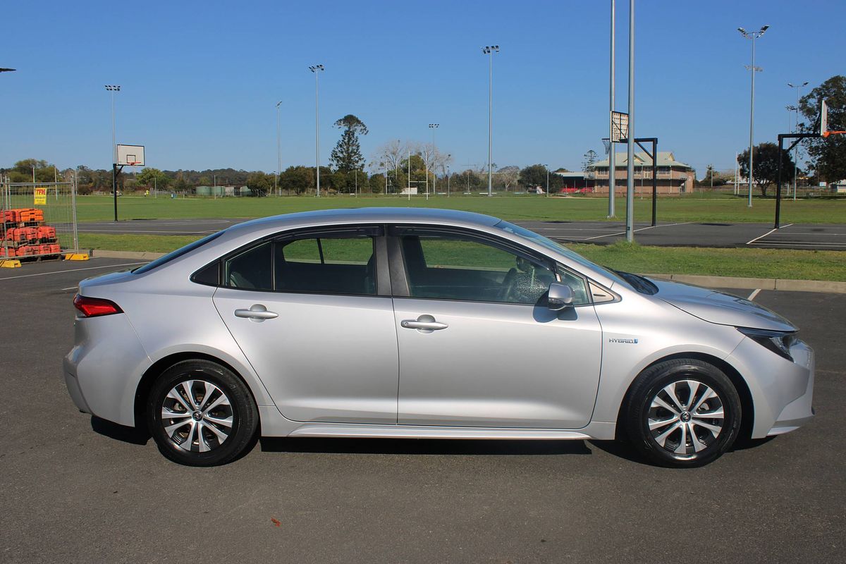 Corolla Sedan Hybrid Ascent Sport 1.8L Auto CVT 4D51290 001