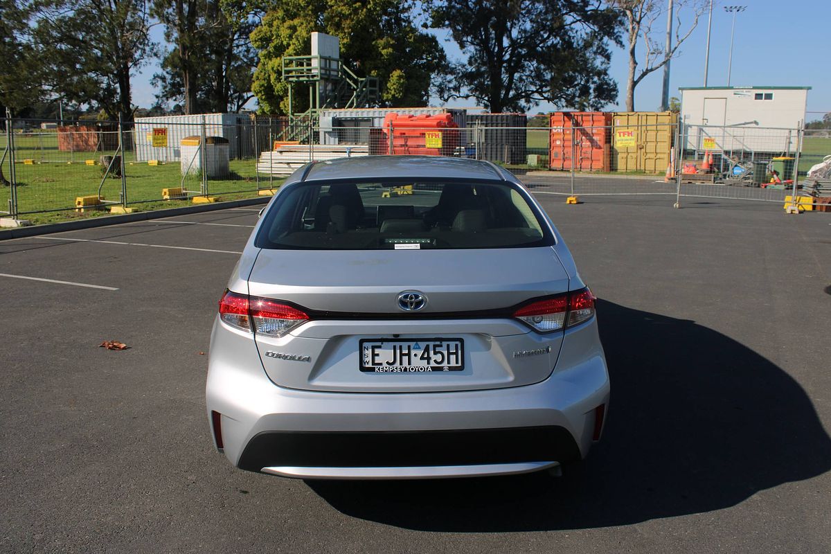 Corolla Sedan Hybrid Ascent Sport 1.8L Auto CVT 4D51290 001