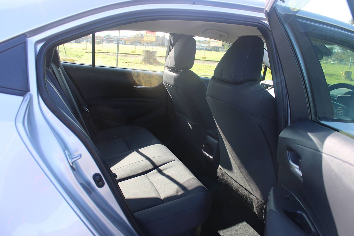 Corolla Sedan Hybrid Ascent Sport 1.8L Auto CVT 4D51290 001