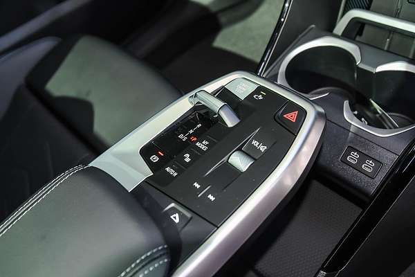 2025 BMW X2 xDrive20i M Sport U10