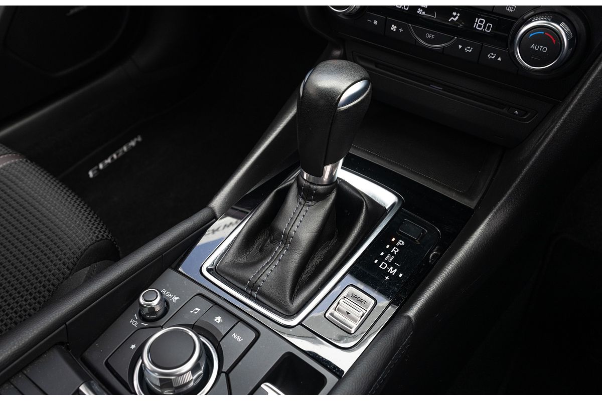 2017 Mazda 3 Sp25 2.5P/6At