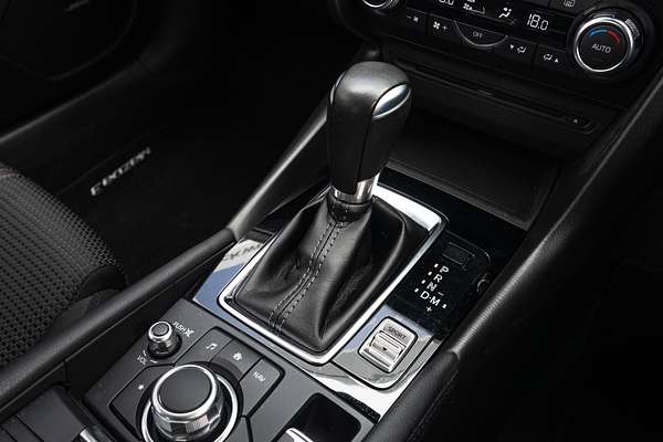 2017 Mazda 3 Sp25 2.5P/6At