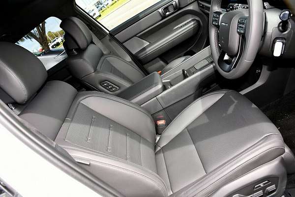 2024 Hyundai Santa Fe Hybrid Calligraphy MX5.V1