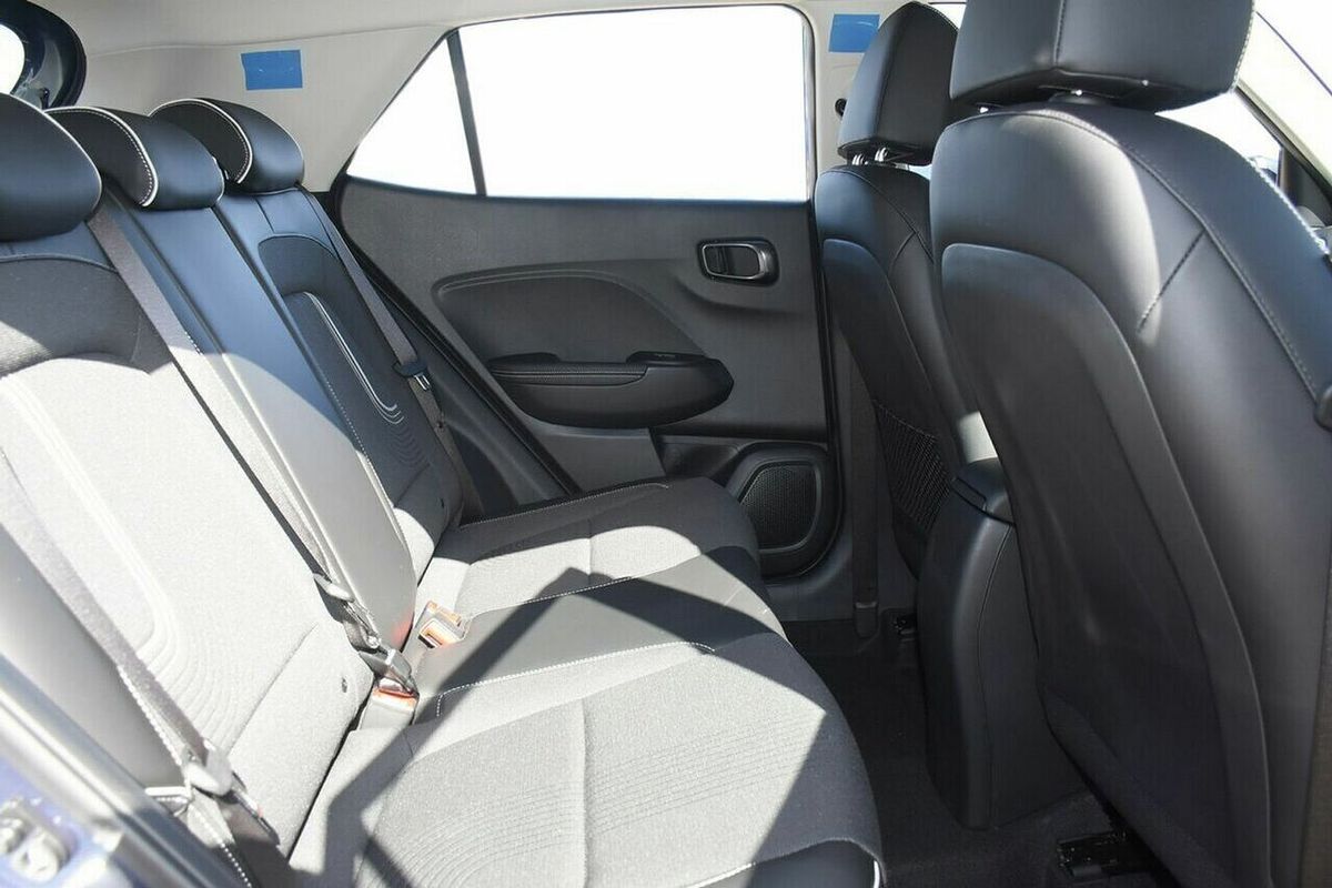 2025 Hyundai Venue Active QX.V5