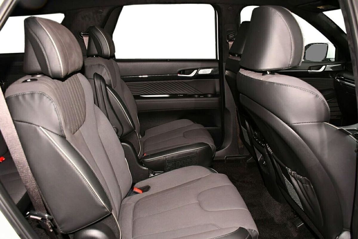 2025 Hyundai Palisade Calligraphy Black Ink LX2.V5