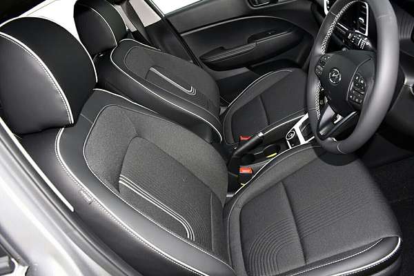 2025 Hyundai Venue Elite QX.V5