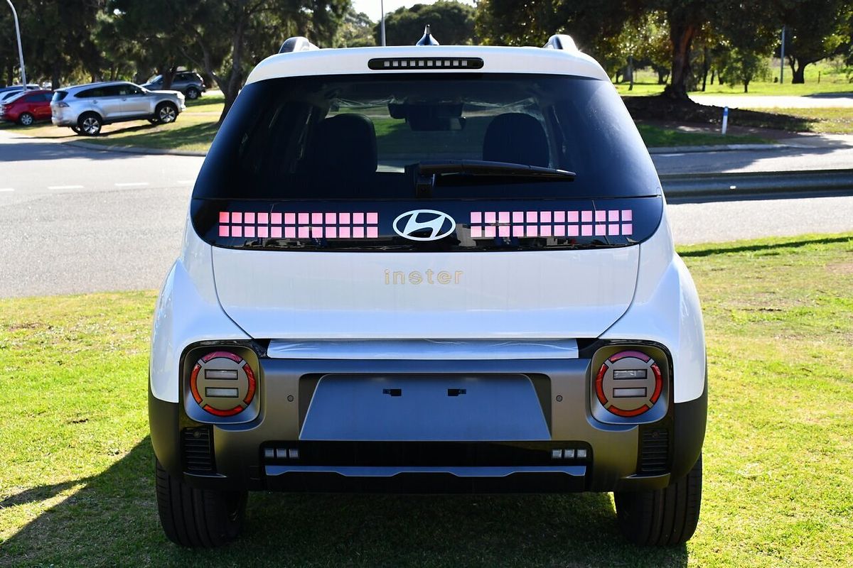 2025 Hyundai INSTER Cross AX.V1