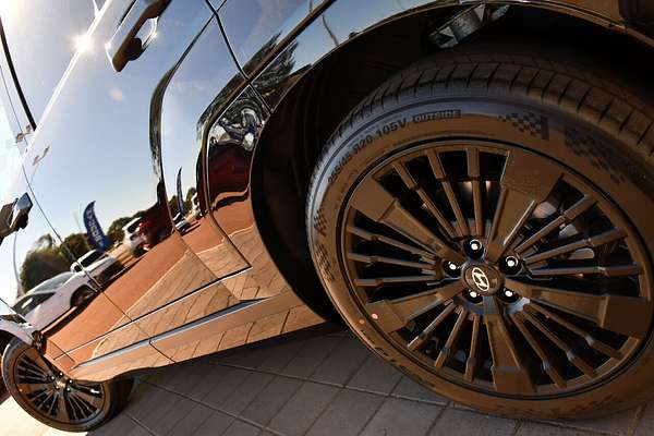 2025 Hyundai Santa Fe Hybrid Calligraphy MX5.V2