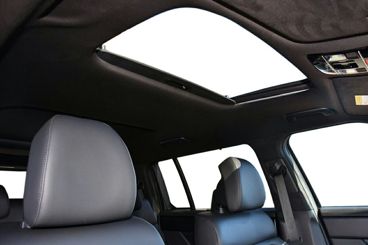 2025 Hyundai Santa Fe Hybrid Calligraphy MX5.V2