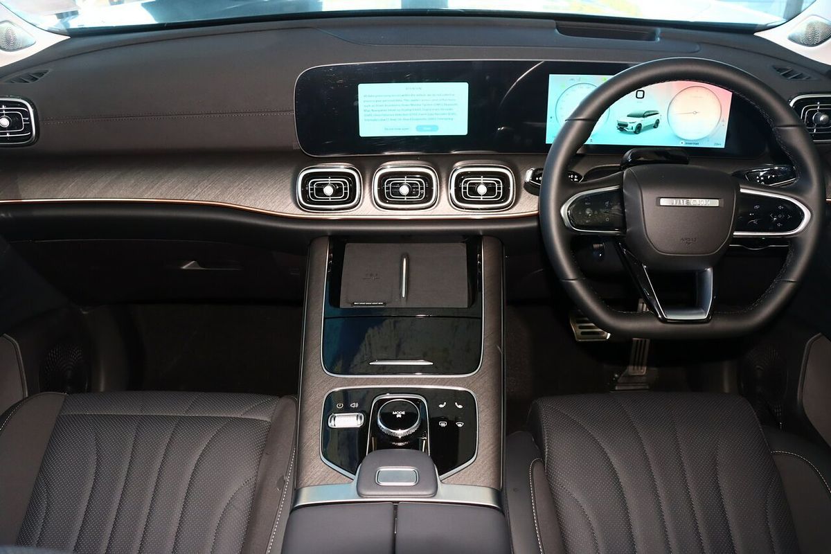 2025 Jaecoo J8 Track