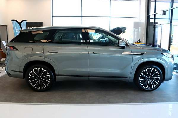 2025 Jaecoo J8 Track