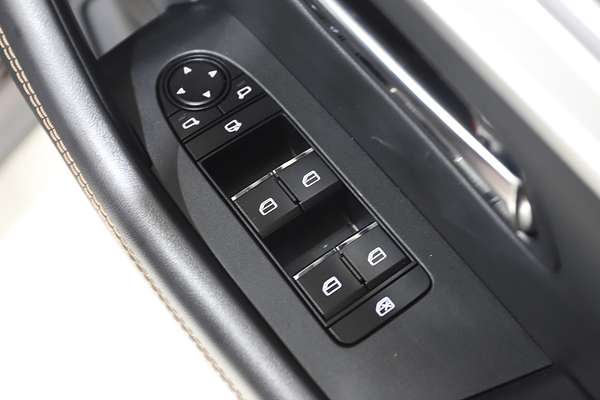 2023 Mazda CX-90 G50e Azami KK