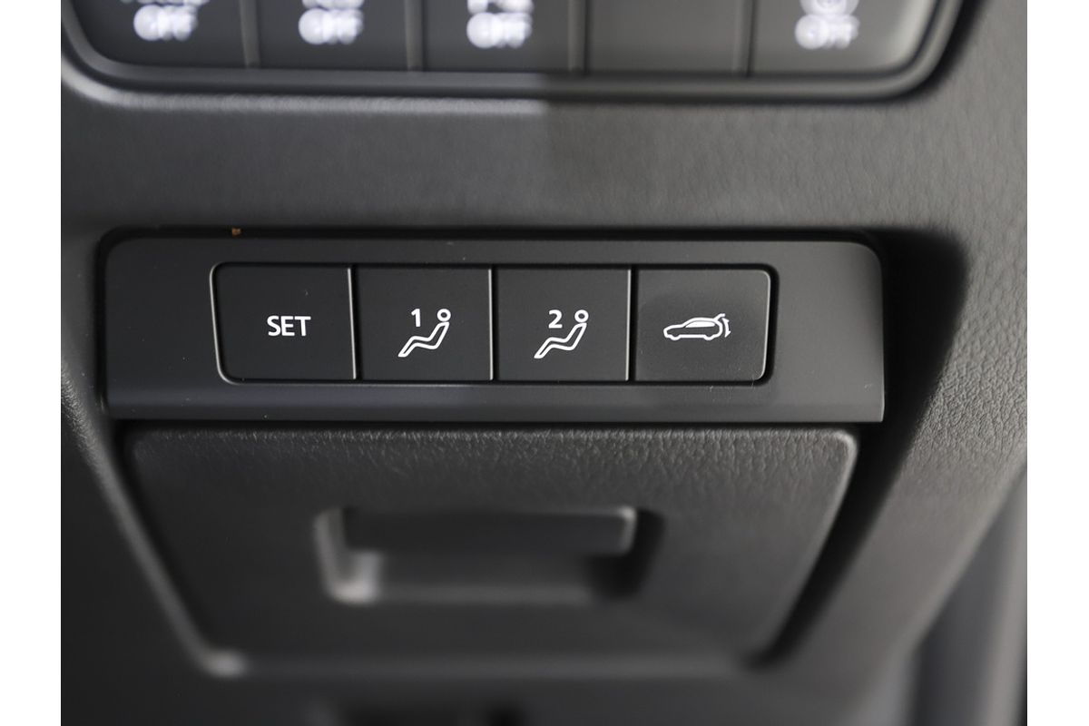 2023 Mazda CX-90 G50e Azami KK