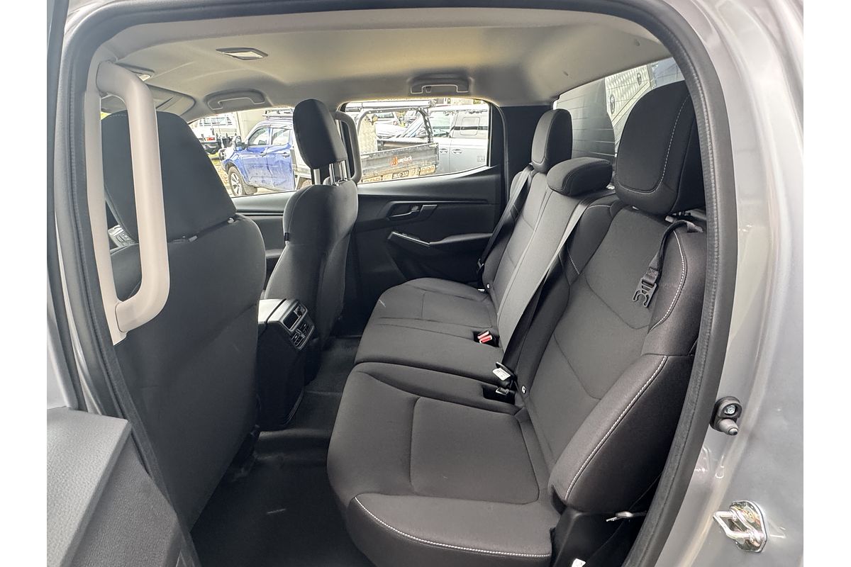 2025 Isuzu D-MAX SX 4X4