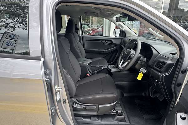 2025 Isuzu D-MAX SX 4X4