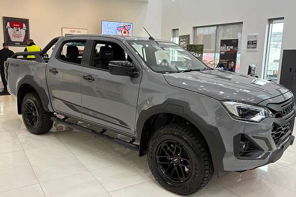 2025 Isuzu D-MAX BLADE 4X4